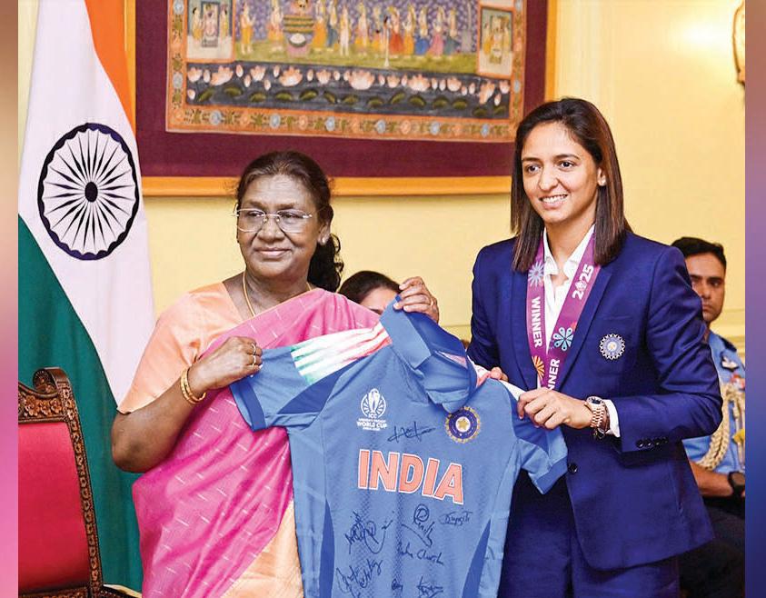 Women's World Cup-winning Indian team calls on President Murmu