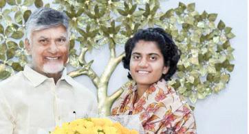 Andhra rewards cricketer Sri Charani with Rs 2.5 crore, job