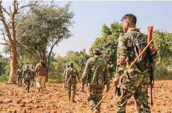 Seven Naxals with total bounty of Rs 37 lakh surrender in Chhattisgarh’s Gariaband