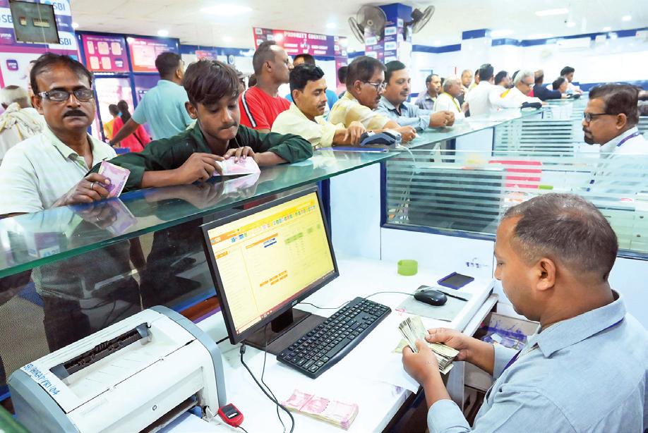 Credit card spending surges 23% to Rs 2.17 lakh crore YoY in September