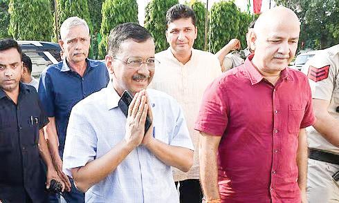 Prima facie not maintainable, Delhi HC remarks on Kejriwal, Sisodia plea