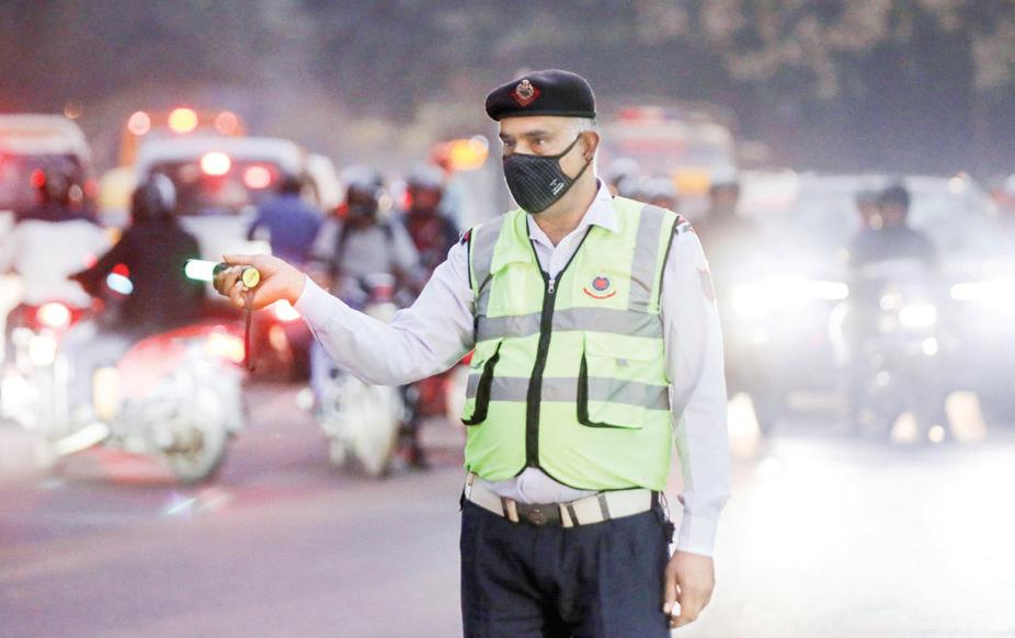 SC pulls up Punjab, Haryana over stubble- burning as Delhi chokes