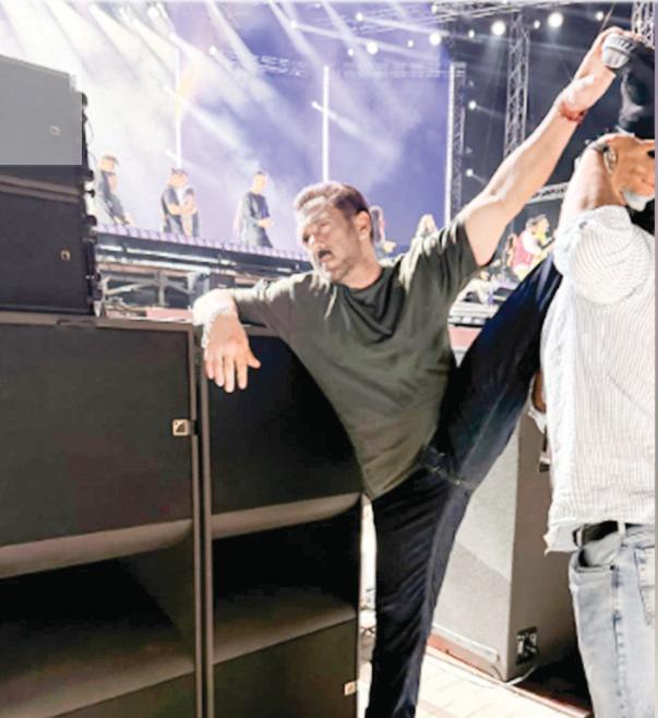SALMAN KHAN FLAUNTS HIS FLEXIBILITY, SHARES HIS FUN STRETCHING PIC