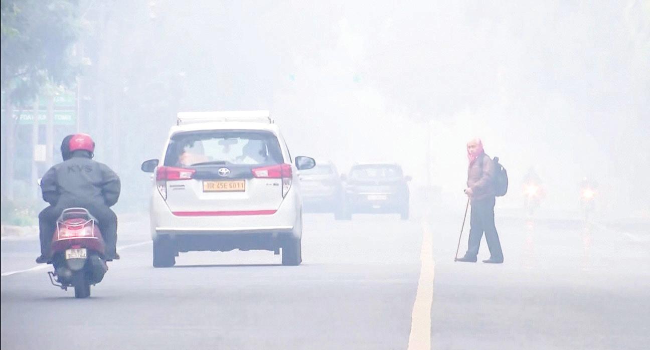 Toxic Delhi air: SC orders Punjab, Haryana anti-stubble measures, seeks Delhi AQI data