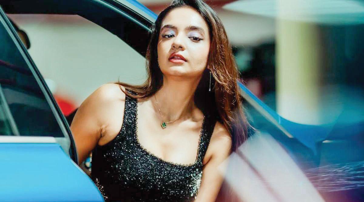 Anushka Sen to debut in music industry with song 'Chameleon'