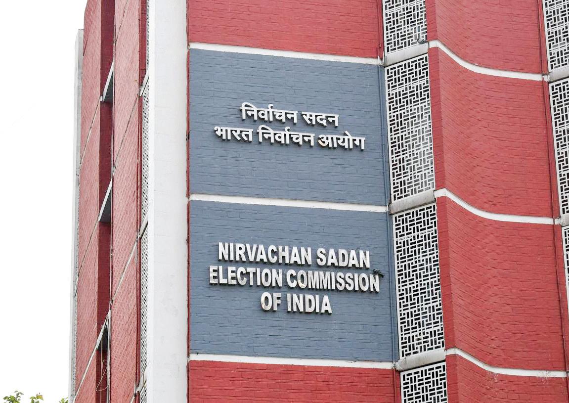 272 ex-judges, veterans back EC, slam Oppn's 'political theatrics'