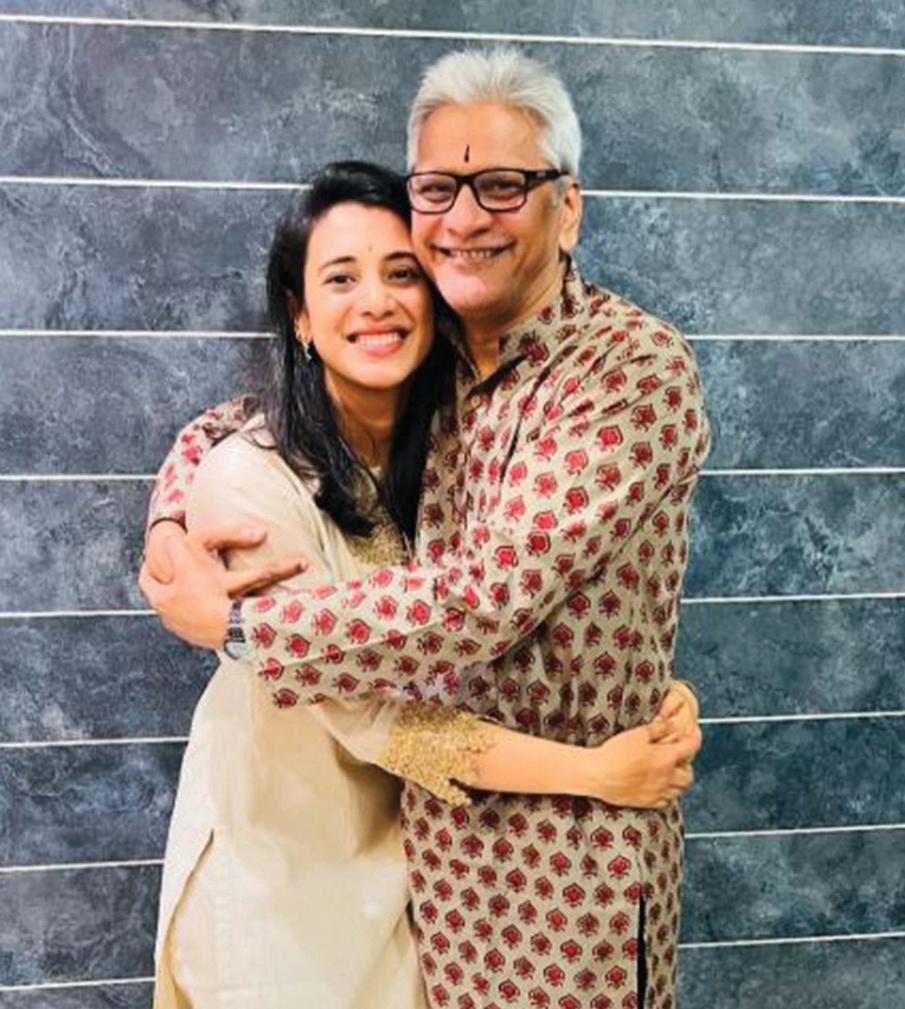 SMRITI MANDHANA'S WEDDING DELAYS DUE TO FATHER'S HEALTH