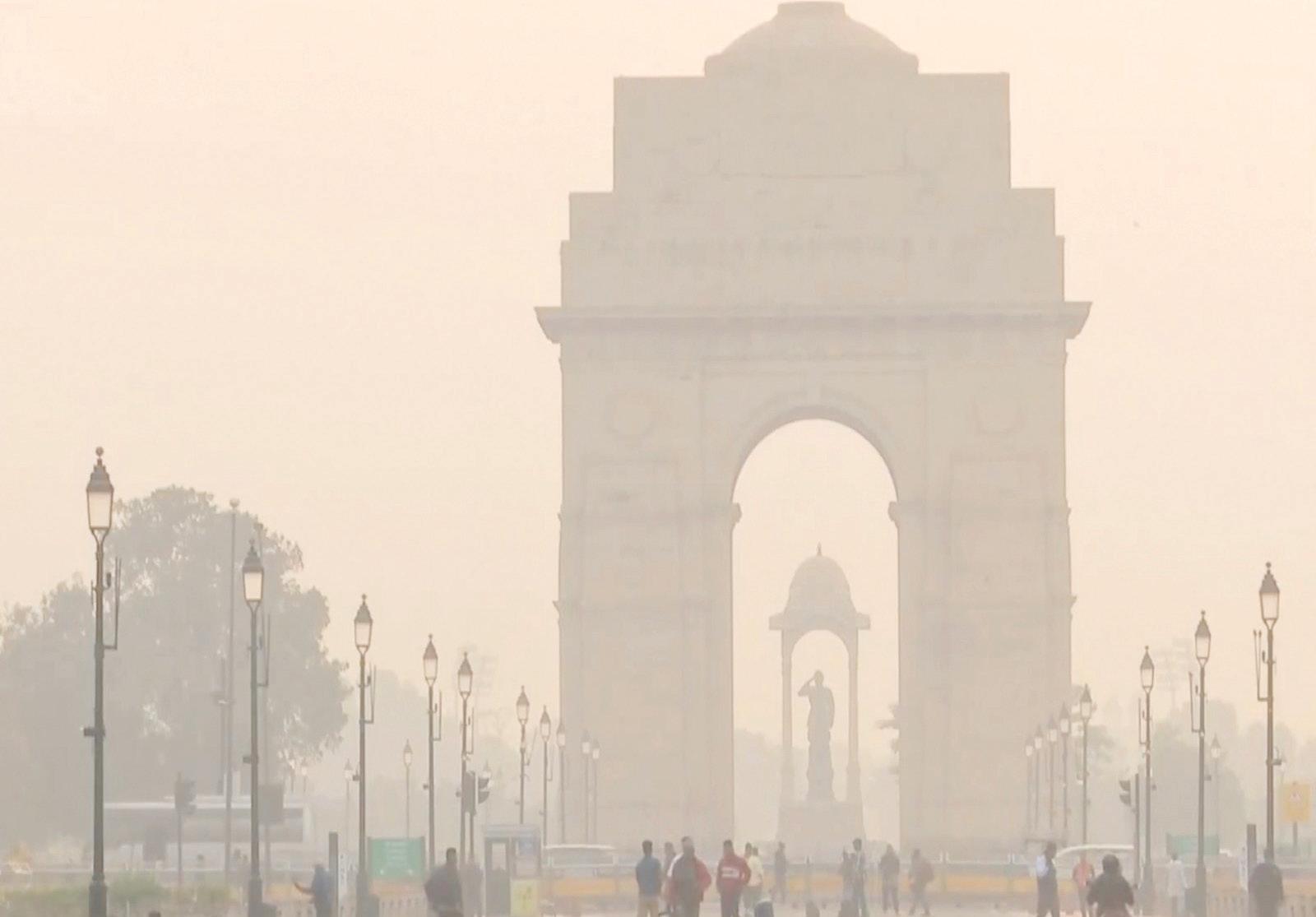 DELHI WAKES UP TO ‘VERY POOR’ AQI; ETHIOPIAN VOLCANIC ASH UNLIKELY TO HAVE IMMEDIATE IMPACT