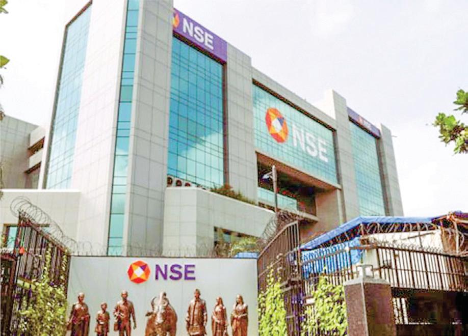 Nifty hits fresh high after subdued performance