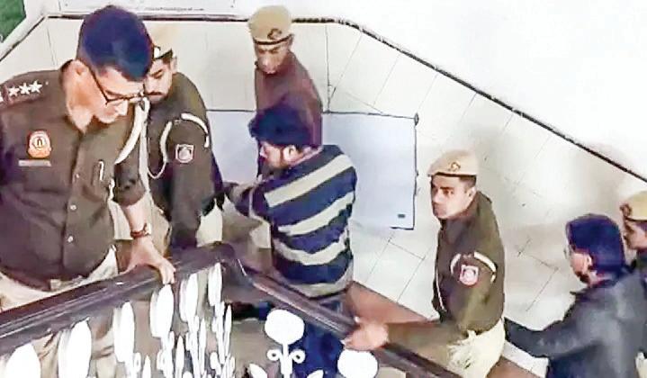 Ankit of Bhau gang arrested after a brief encounter with Anti-Narcotics Cell