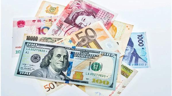 India's forex reserves drop $4.5 billion, still hovers around record high