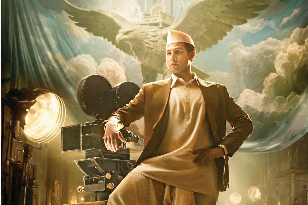 First look poster of 'V Shantaram' u nveiled
