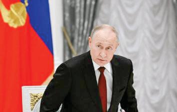 Putin allows visa-free entry for Chinese citizens into Russia