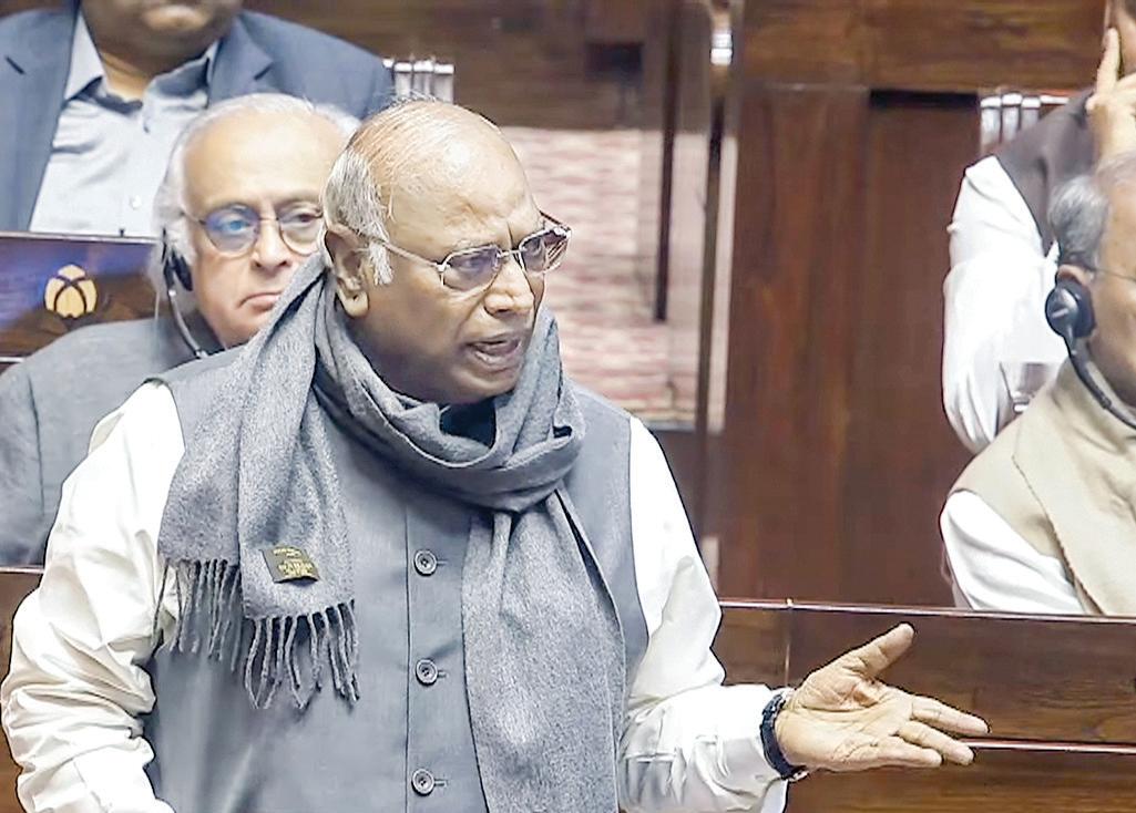 Kharge slams govt over fresh FIR on Gandhi's in National Herald