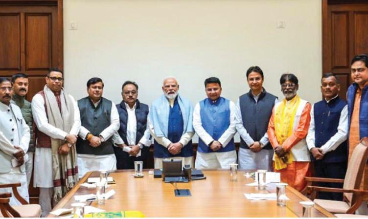 Work towards winning polls: Modi meets Bengal BJP MPs