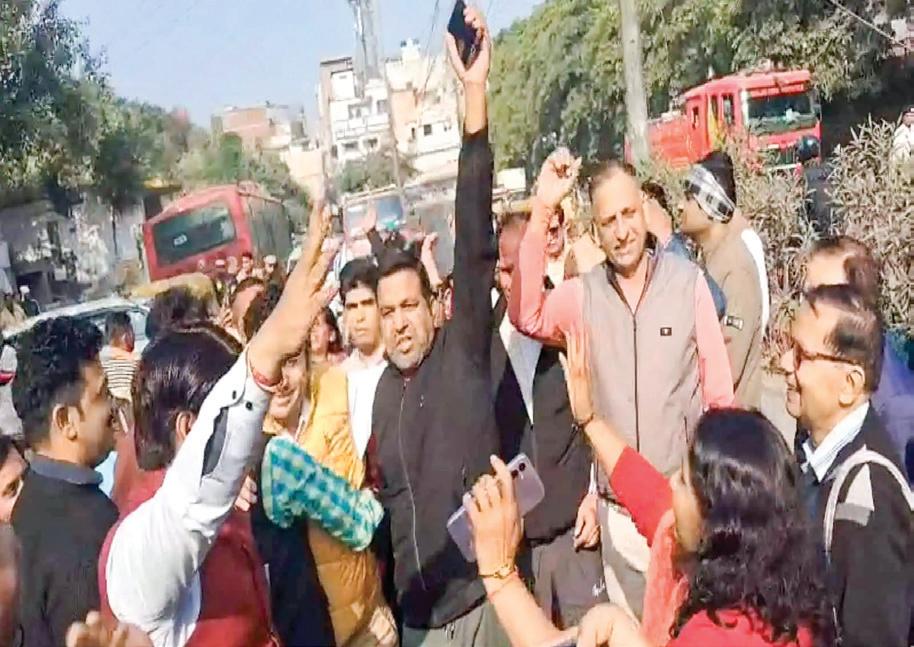 MCD BYPOLLS: BJP WINS BIG WITH 7 SEATS, AAP BAGS 3 WARDS AMID CLAIMS OF 'FOUL PLAY'