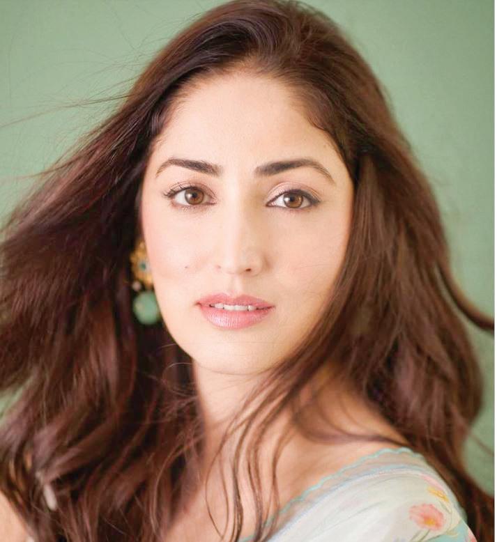 YAMI SLAMS PAID FILM PROMOTIONS IN BOLLYWOOD, HRITHIK SUPPORTS HER
