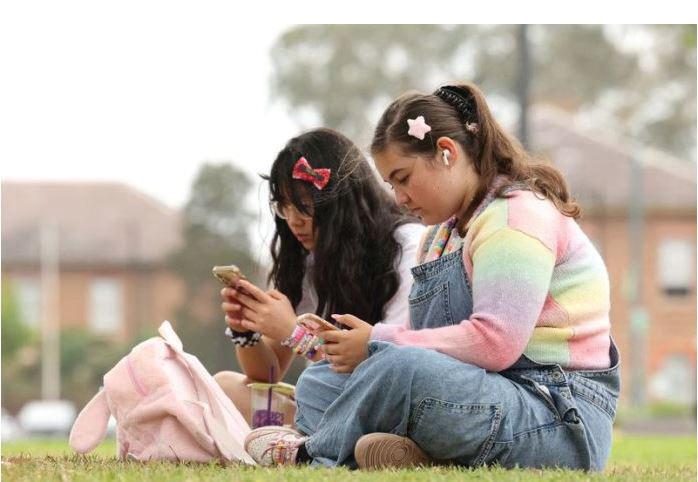 Australian teen social media ban brings holiday headspace woes