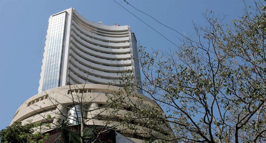 Indian markets fall for 3rd straight session amid Fed policy caution, foreign fund outflows