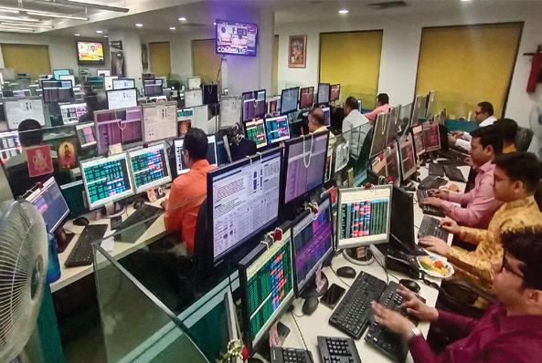 Indian stocks gain after three-day losses; Sensex up over 400 points, Rupee remains under pressure