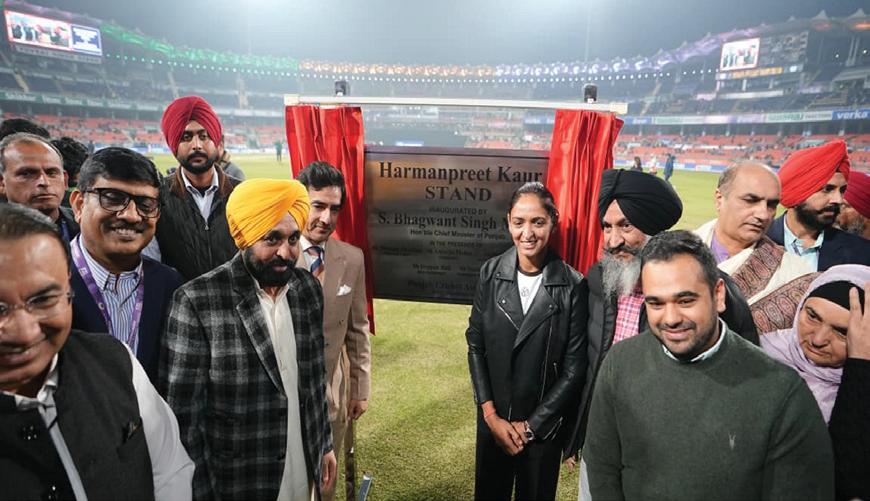 Bhagwant Mann honours Punjab cricketers, unveils Harmanpreet-Yuvraj stands