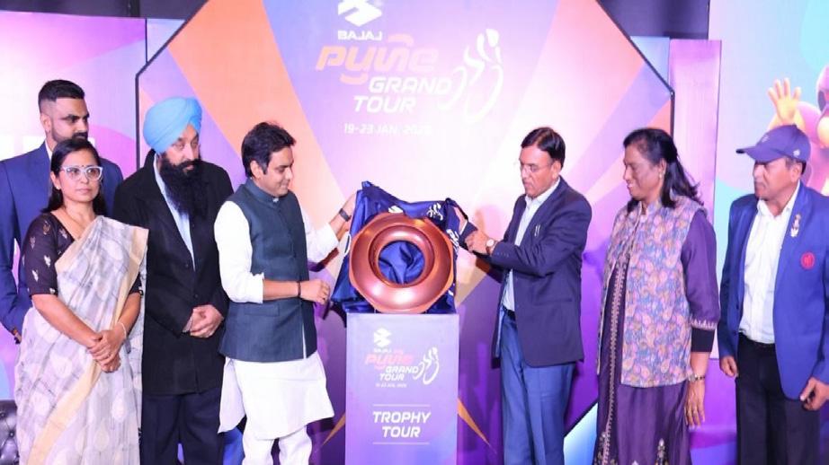 Bajaj Pune Grand Tour unveils heritage-inspired trophy