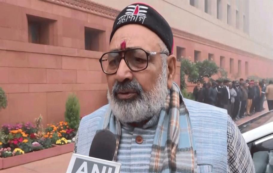 'Those opposing are enemies of labourers': Giriraj Singh