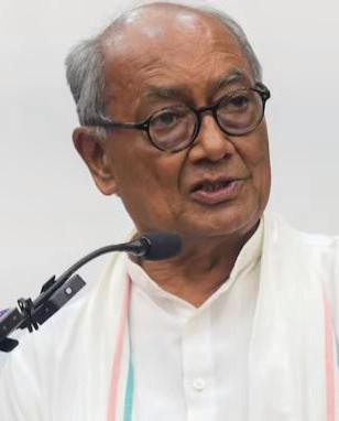 Cong divided over Digvijay's comments, questions on leadership resurface