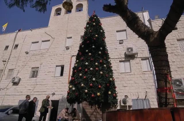 3 Palestinians arrested on suspicion of torching a Christmas tree