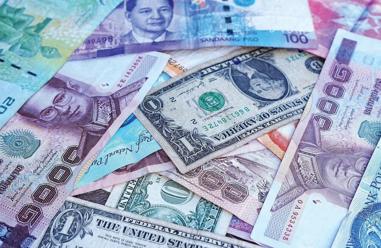 INDIA FOREX RESERVES RISE $392 MILLION TO $687.2 BILLION