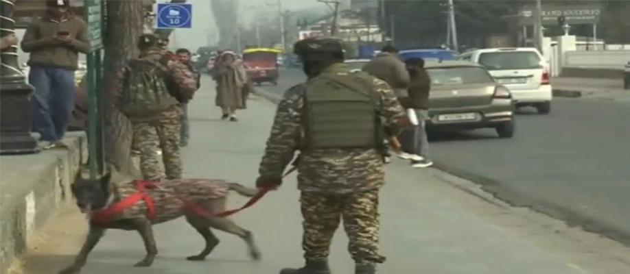 J-K: CRPF tightens security near Dal Lake ahead of Republic Day