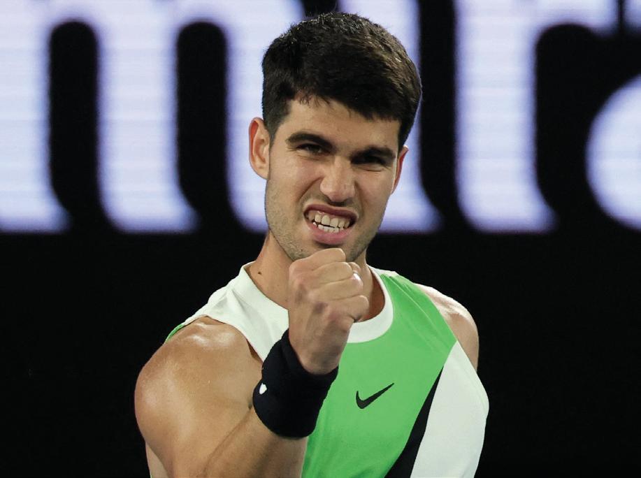 Carlos Alcaraz advances, Gauff dominates in Australian Open