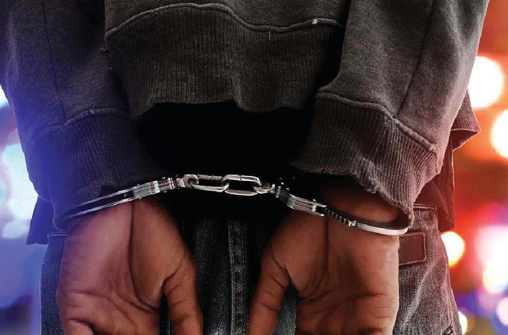 Two minors held for stabbing man during robbery bid