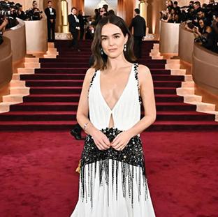 Zoey Deutch to star in Netflix's 'The 99'ers'