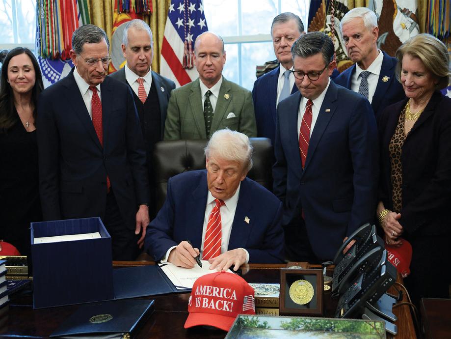 TRUMP SIGNS BILL ENDING PARTIAL FED SHUTDOWN IN US