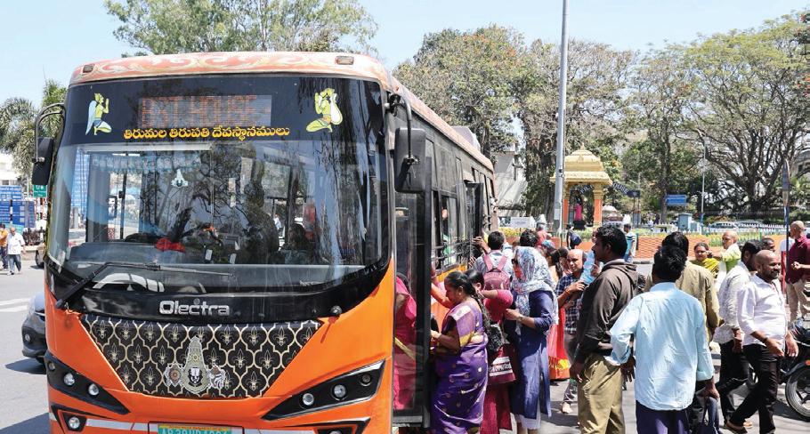 Great Response to Srivari Dharma Rathams in Tirumala