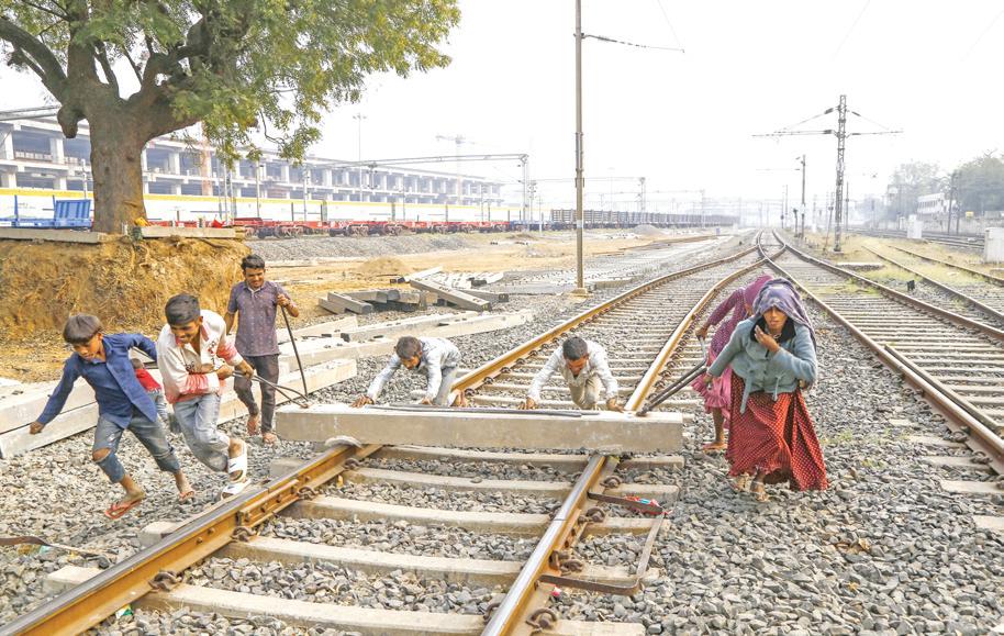Railways to deploy AI for real-time track monitoring
