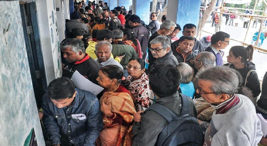 TMC, BENGAL CEO SPAR AMID VOTER ROLLS ROW AFTER SIR, BJP DEFENDS CEO