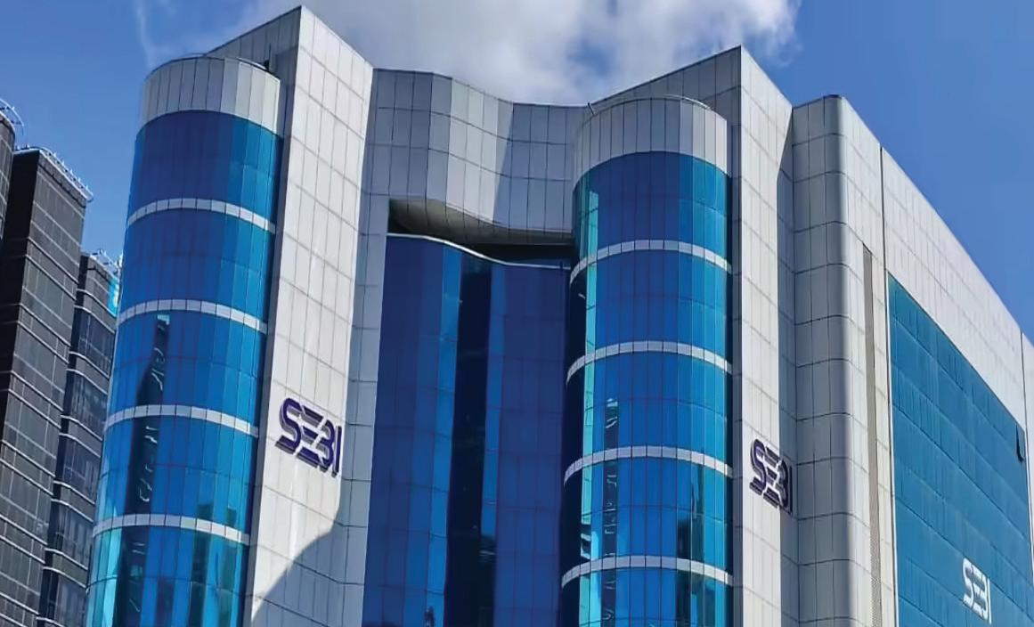 SEBI eases AIF winding-up rules, approves net settlement for FPI transactions