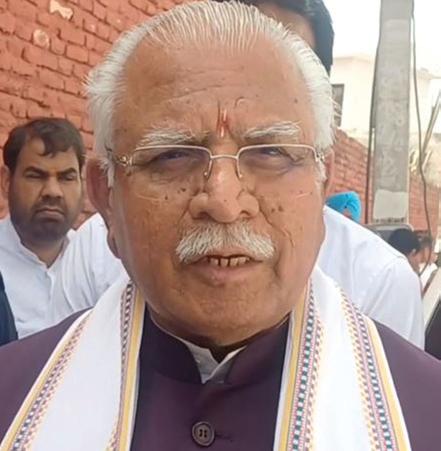 Khattar stresses public connect in Karnal visit