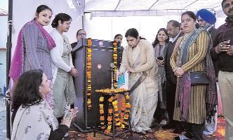 बेटियों को अच्छी शिक्षा और संस्कार देने का संकल्प लेना जरूरी : बलजीत कौर