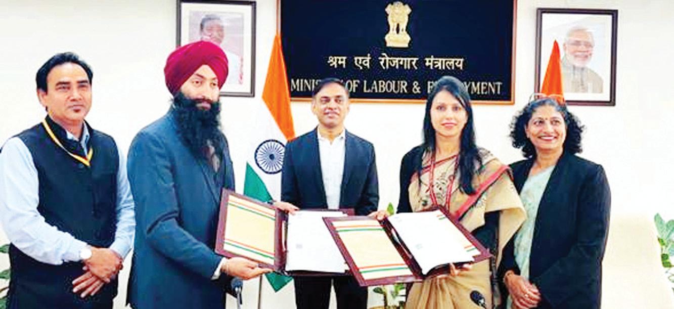 एनसीएस पोर्टल पर सालाना 10 लाख नौकरियों के होंगे अवसर, श्रम मंत्रालय ने 'अपना' संग की साझेदारी