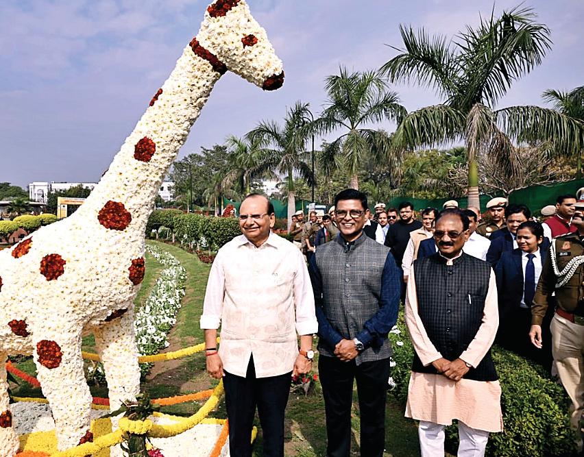 एनडीएमसी के निरंतर प्रयासों से दिल्ली फूलों का शहर बनने की ओर अग्रसर है: एलजी