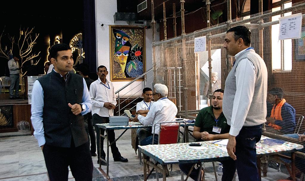 जिला में शांतिप्रिय ढंग से संपन्न हुई मतगणना प्रक्रिया, डीसी ने किया मतगणना केंद्रों का निरीक्षण