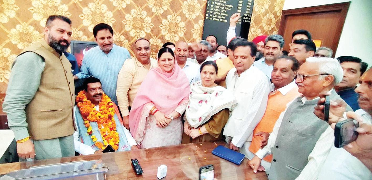 भाजपा पंचकूला को मिला नया जिला अध्यक्ष, चुनाव अधिकारी कमलेश ढांडा ने की अजय मित्तल के नाम की घोषणा