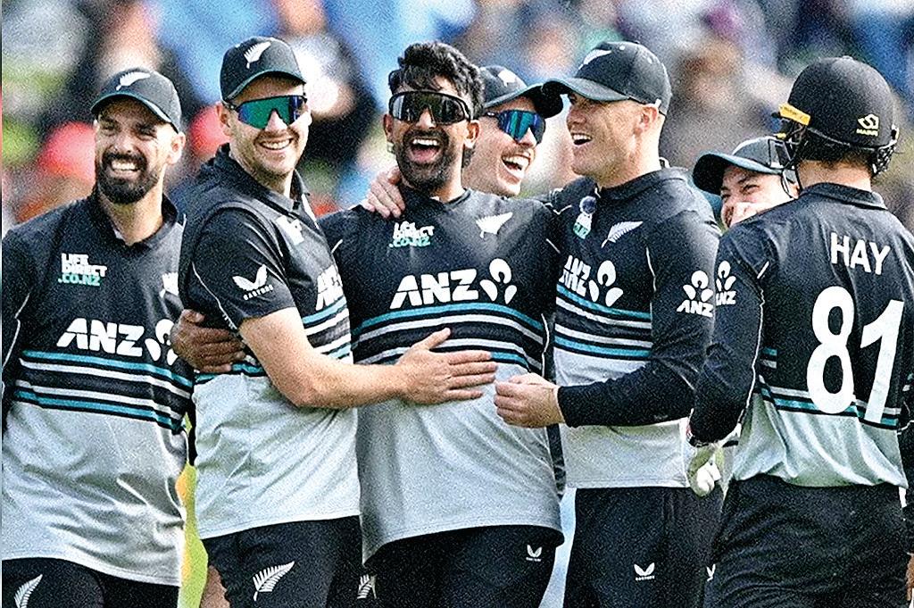 न्यूजीलैंड ने पांच विकेट से दर्ज की जीत: बनाई 2-0 की बढ़त