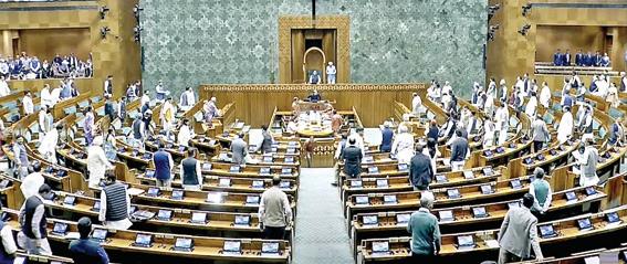 सांसदों की तनख्वाह 24 प्रतिशत बढ़ी
