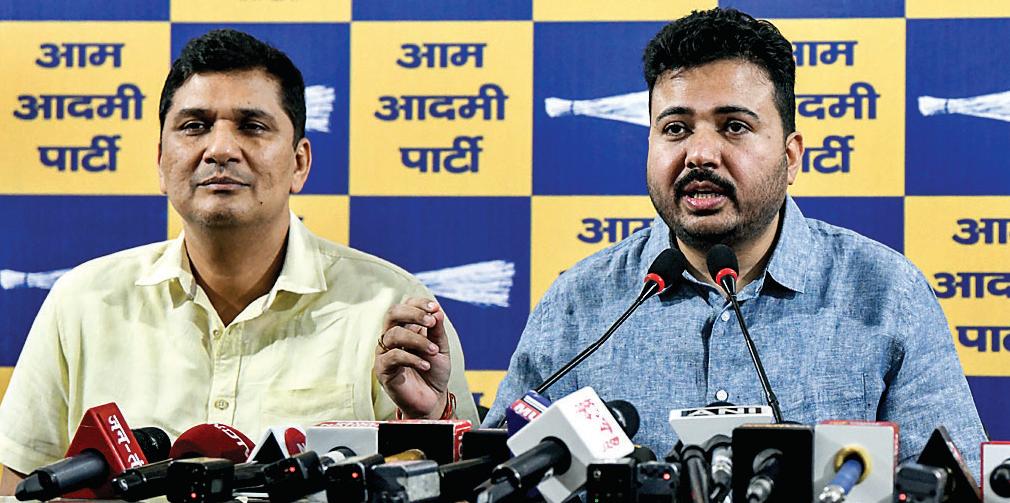 आप नेता दुर्गेश पाठक के घर पर सीबीआई की छापेमारी, हम भाजपा की धमकियों से डरने वाले नहीं : आतिशी