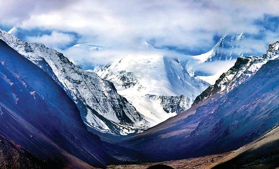 हिमालय में अरसे बाद सबसे कम बर्फबारी, जल संकट का डर