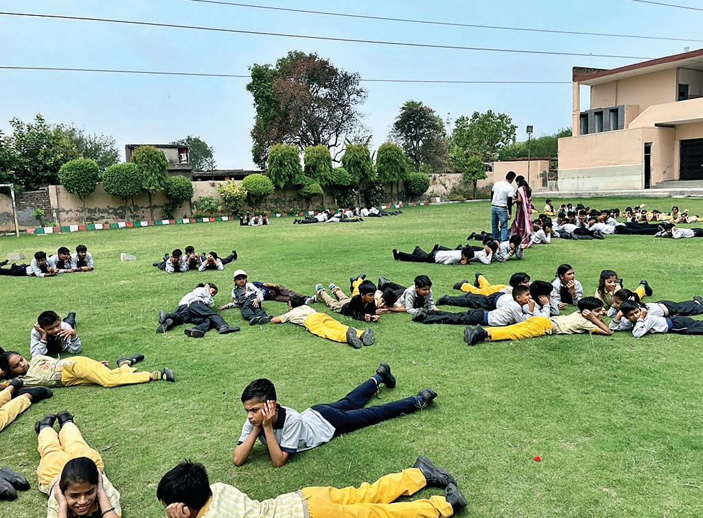 फरीदाबाद कॉन्वेंट स्कूल में आयोजित हुई विशेष आपदा प्रबंधन से बचाव हेतु मॉक ड्रिल अभ्यास
